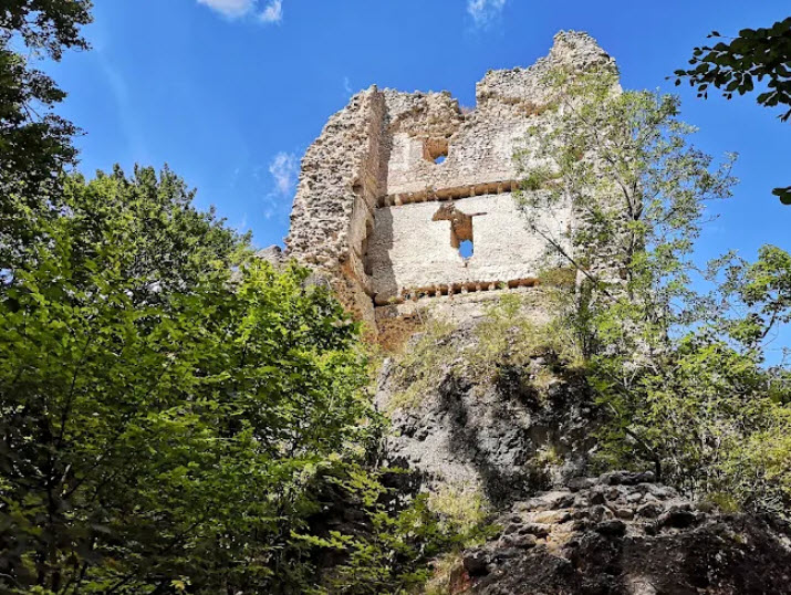 Pusztapalota Castle Ruins "Bátorkő", Hungary
